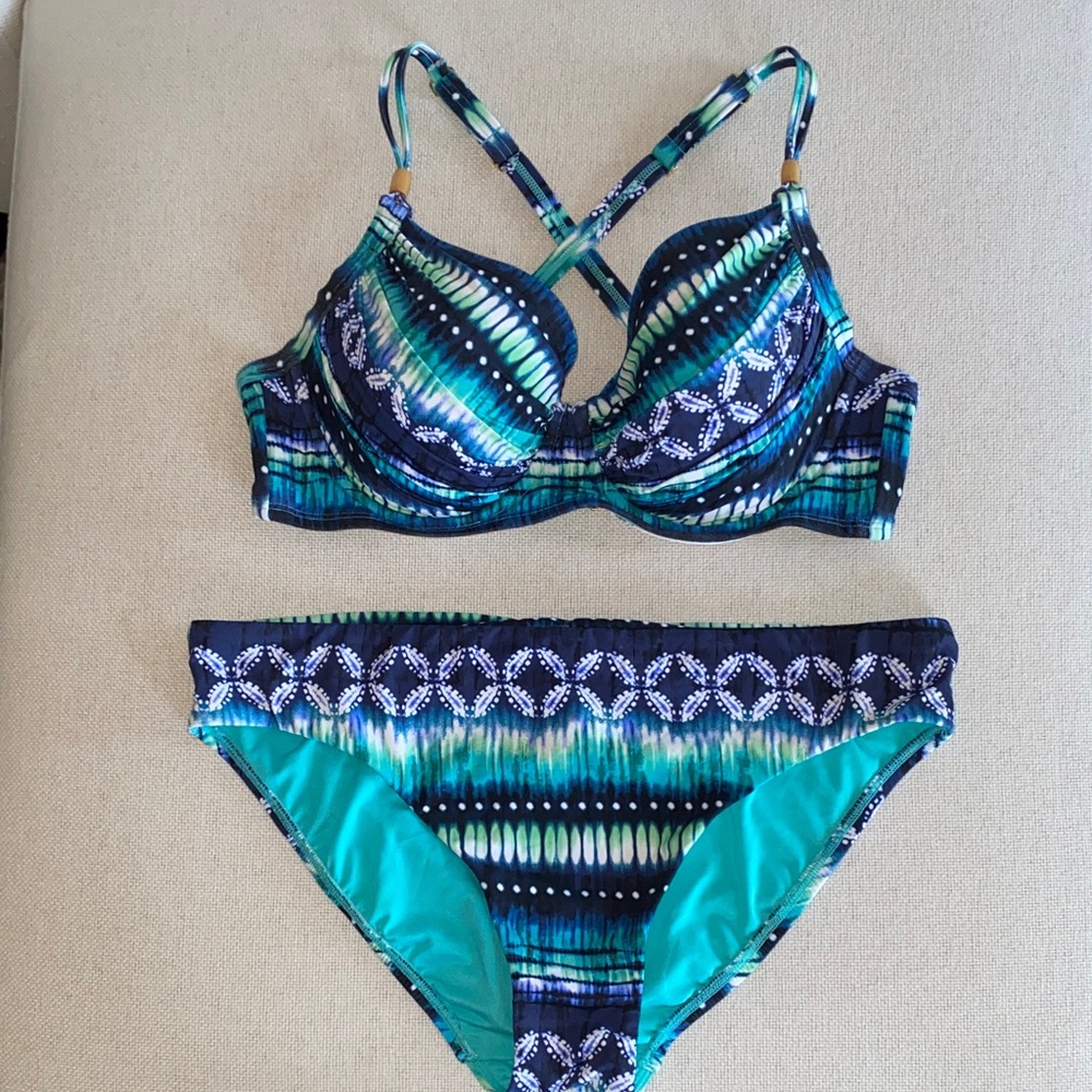 Bleu Rod Beattie Navy and Green Patterned Underwire Bikini Swim Set 34D Size 8